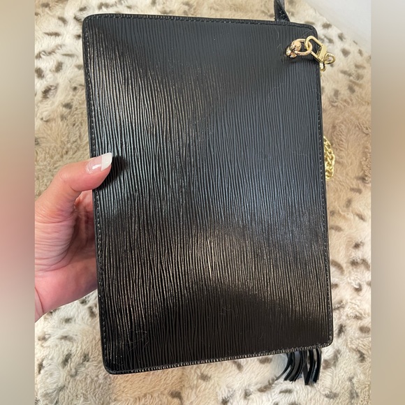 LOUIS VUITTON BLACK EPI LEATHER CLUTCH CONVERSION TO CROSS BODY BAG - Picture 5 of 17